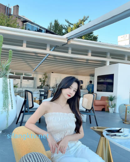 【2023-06-07】Please fuxx me here..👉🏻👈🏻.m4v